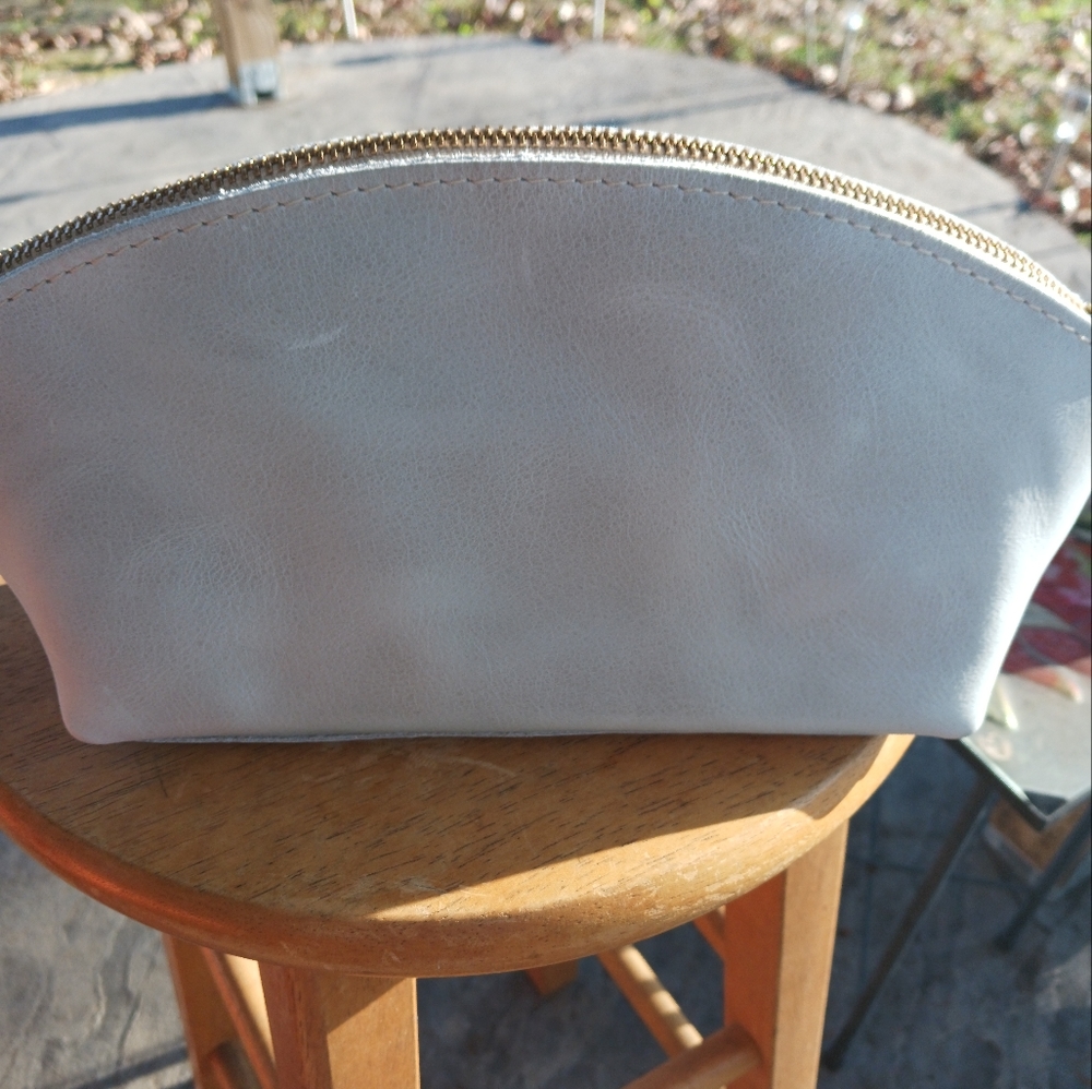 Portland Leather Total ECLIPSE MAKEUP BAG. RARE COLOR BULUGA. BNNU. - Picture 5 of 5